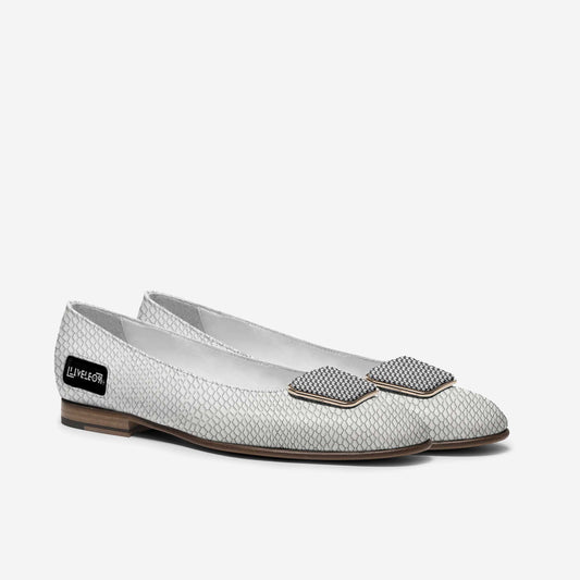 LIVELEO9 Python Textured Snakeskin Ballerina | White |